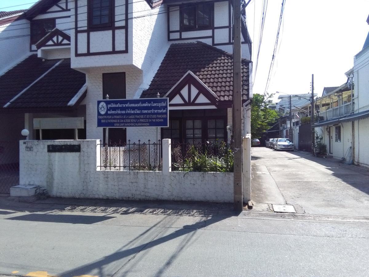 Baan Paan Sook Unitato Hostel Bangkok Exterior foto