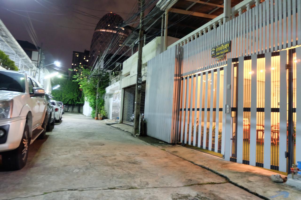 Baan Paan Sook Unitato Hostel Bangkok Exterior foto